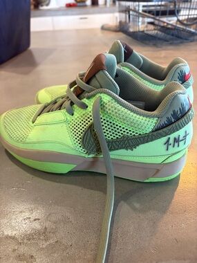 Nike Men's Ja 1 Halloween zombies used only in the gym.